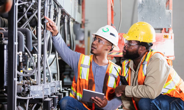 Best Local Electrician Companies  in Hays, KS